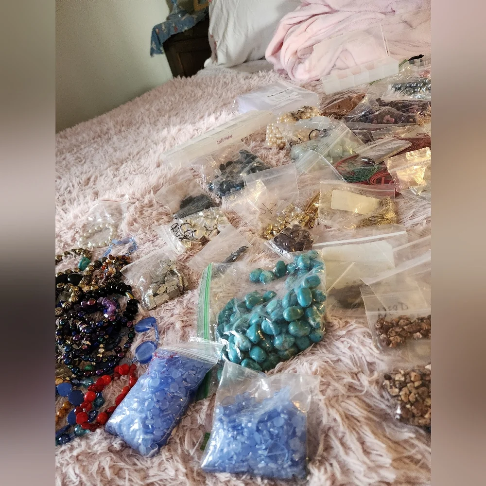 Mixture of Jewelry Making Supplies - Picture 5 of 12